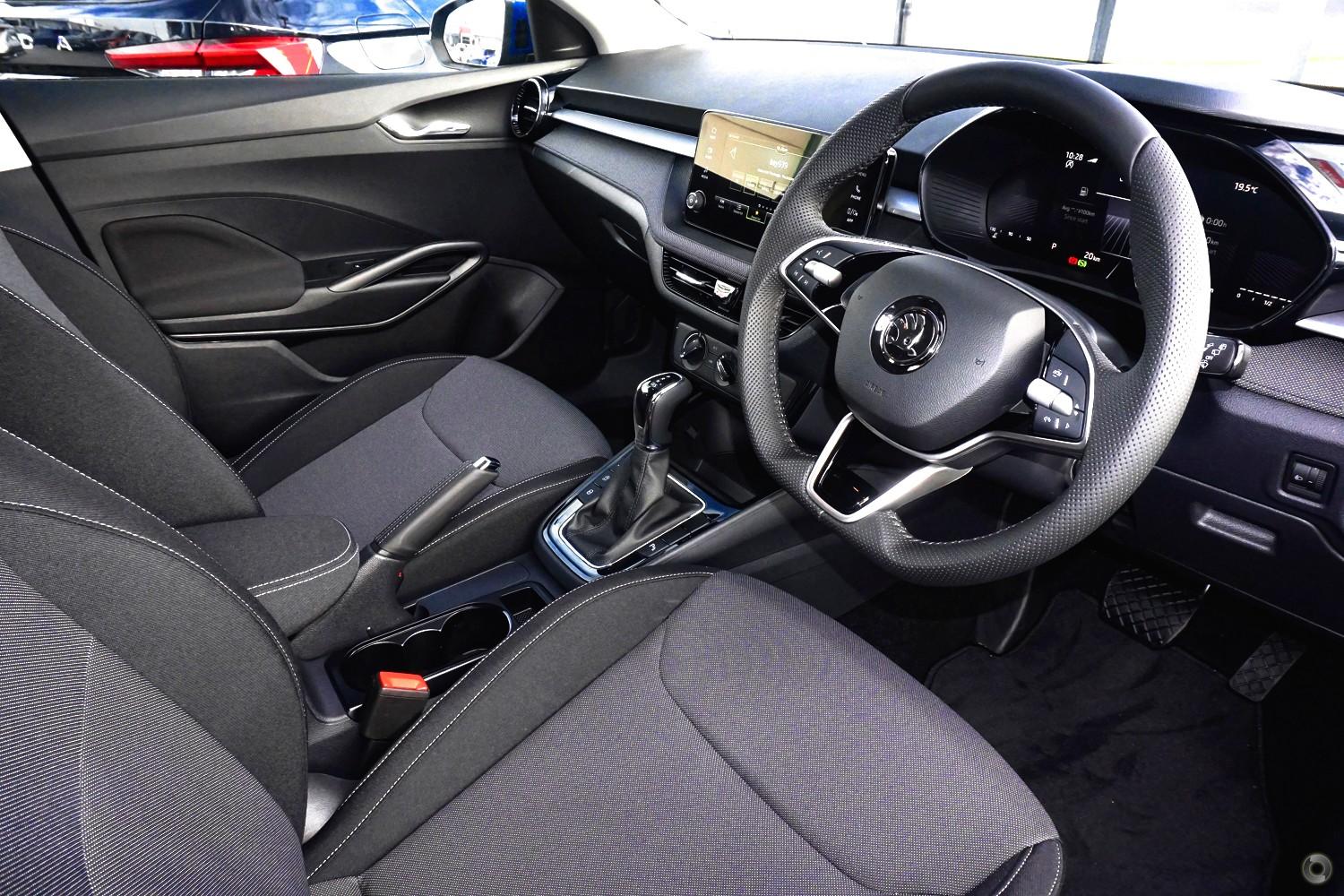 2026 SKODA Fabia 85TSI Select — photo 6