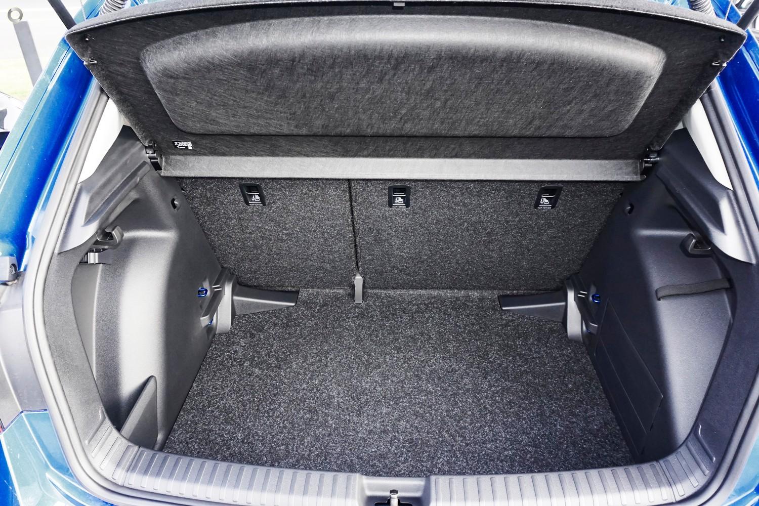 2026 SKODA Fabia 85TSI Select — photo 8