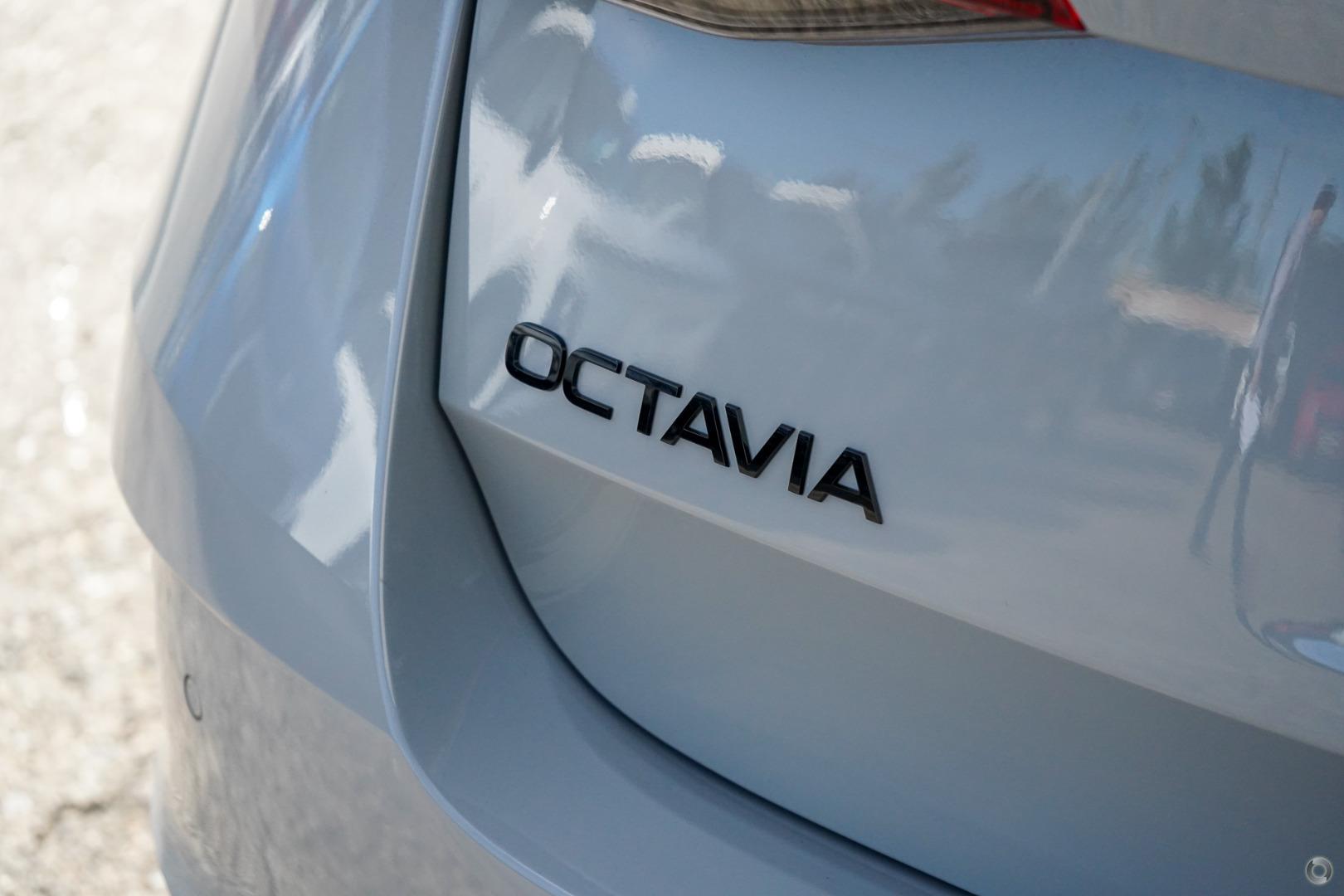 2026 SKODA Octavia RS — photo 11