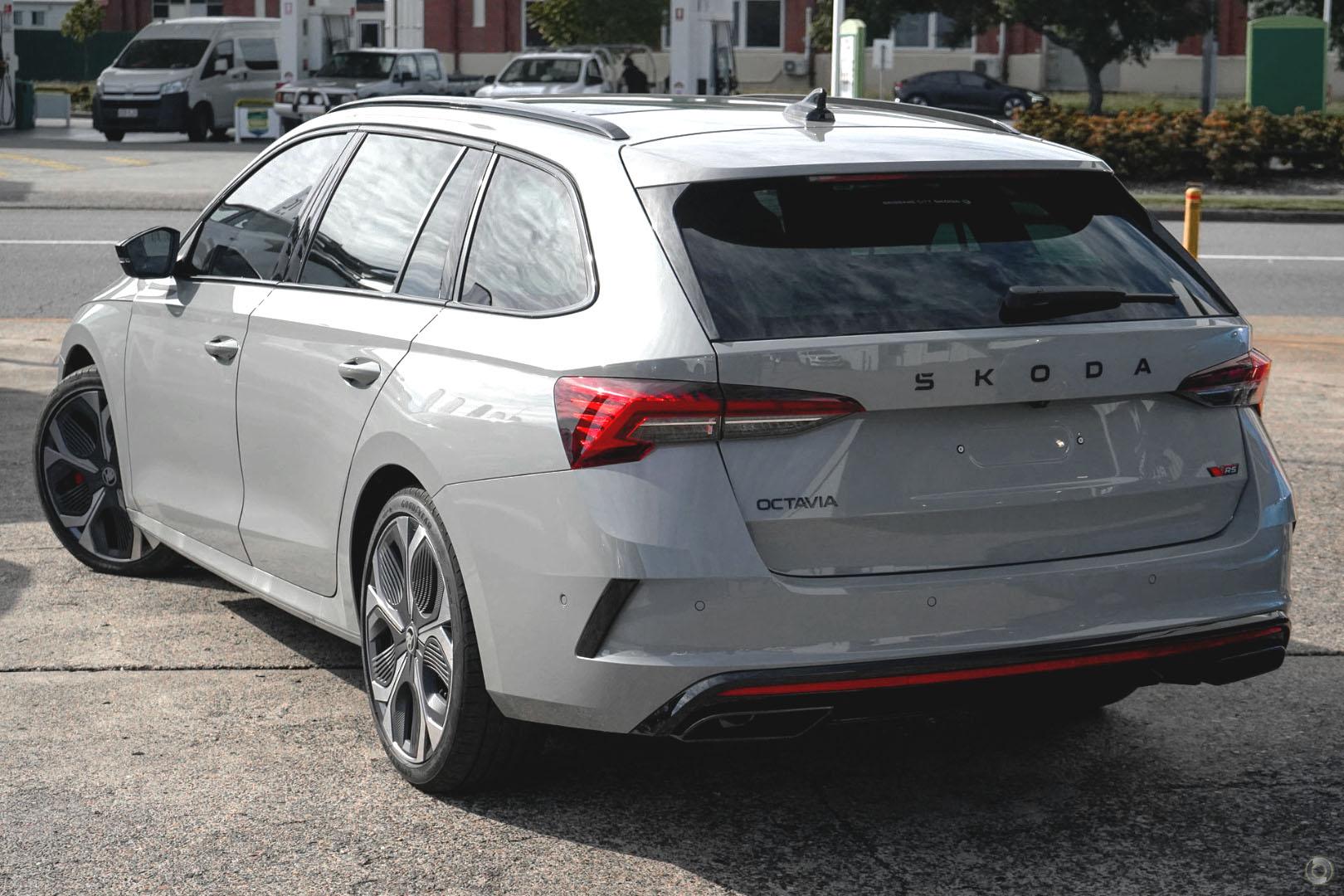 2026 SKODA Octavia RS — photo 4