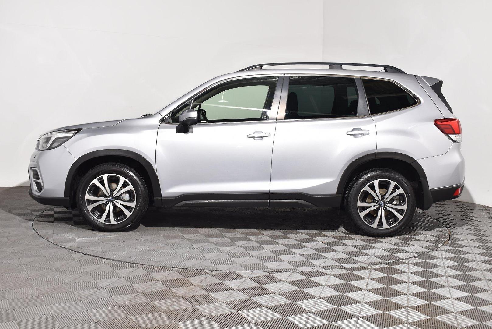 2021 Subaru Forester 25i Premium — photo 8