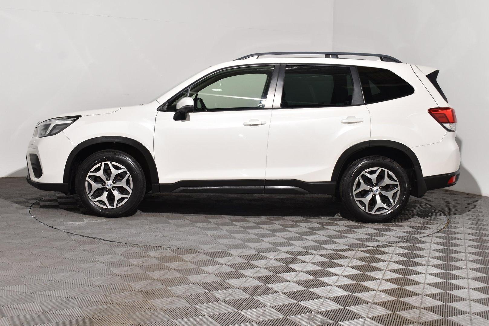2020 Subaru Forester 25iL — photo 11