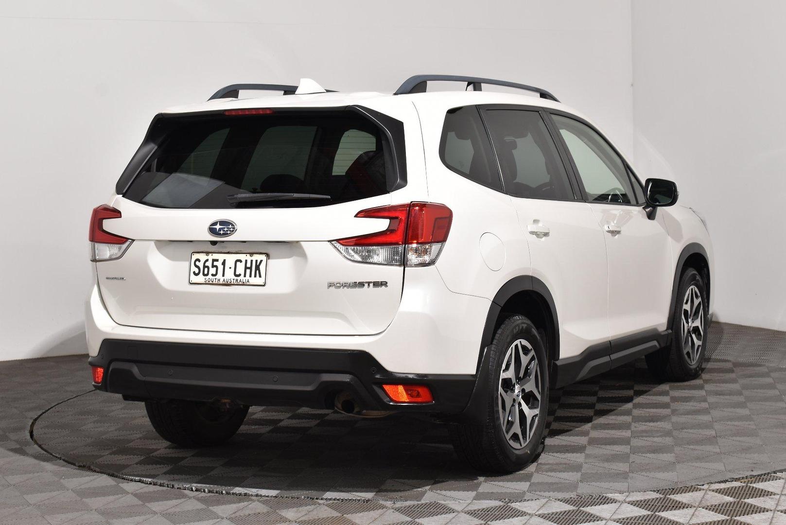 2020 Subaru Forester 25iL — photo 14