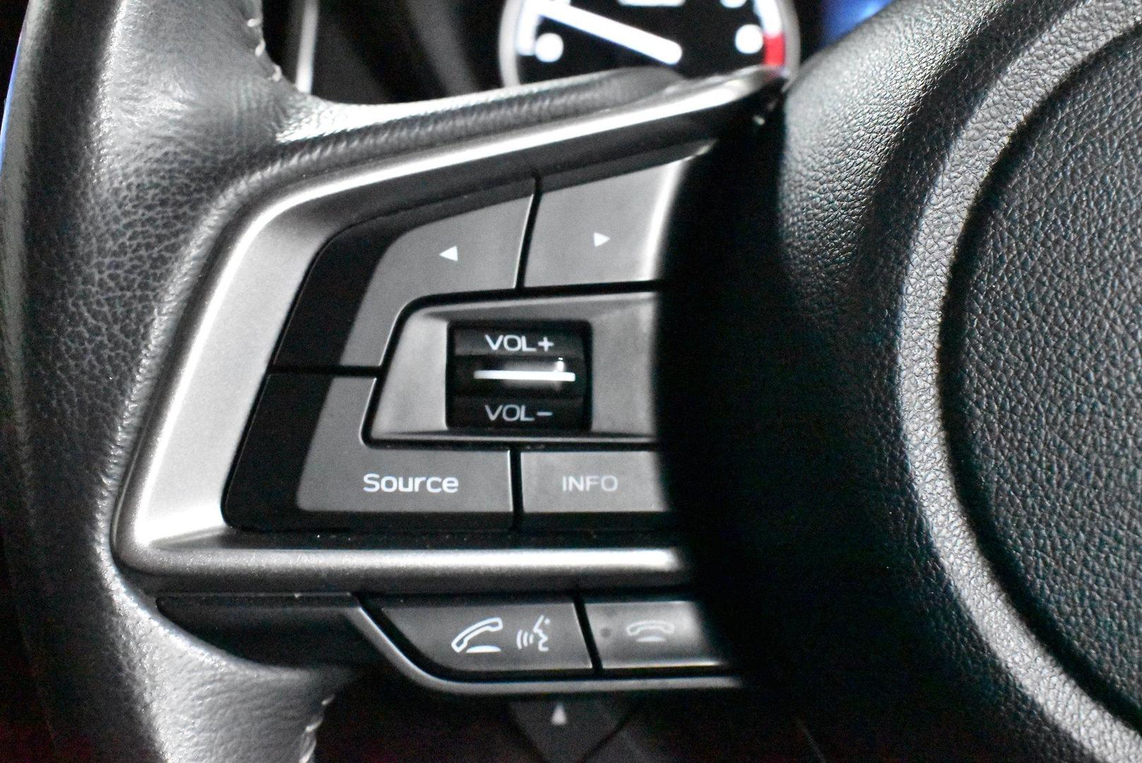 2020 Subaru Forester 25iL — photo 21