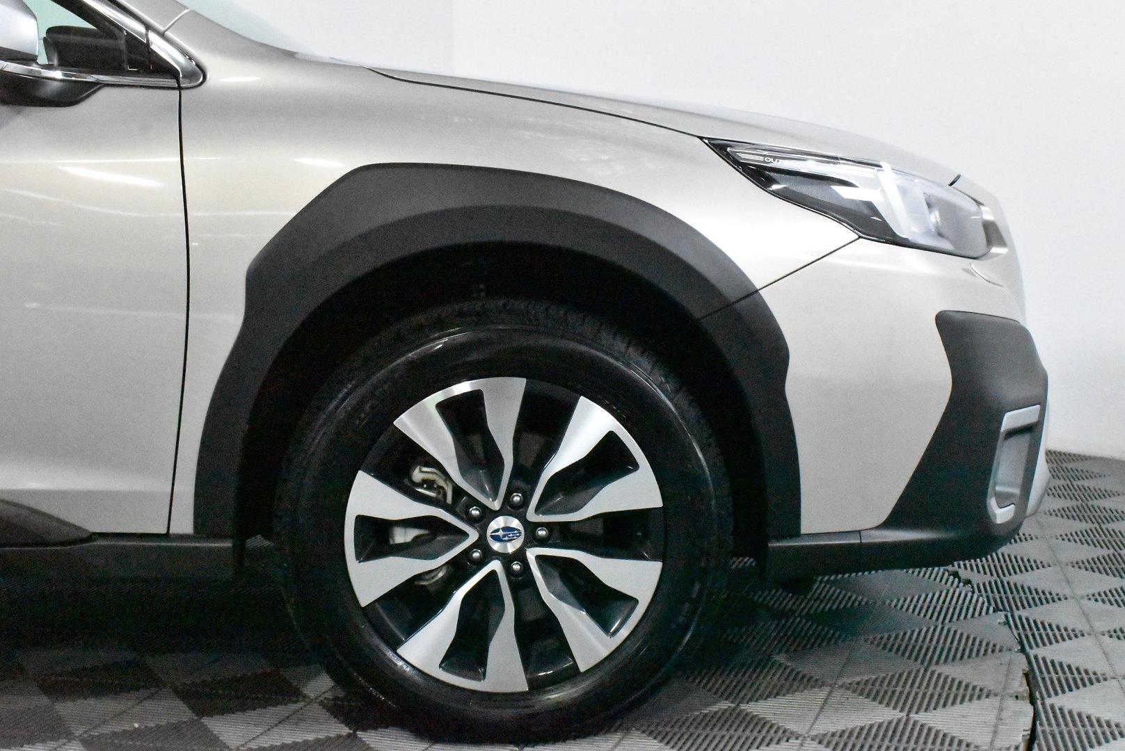 2024 Subaru Outback AWD Touring — photo 17