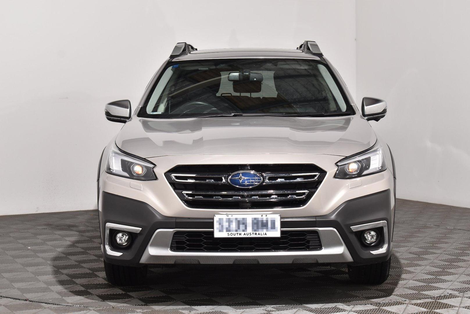2024 Subaru Outback AWD Touring — photo 3