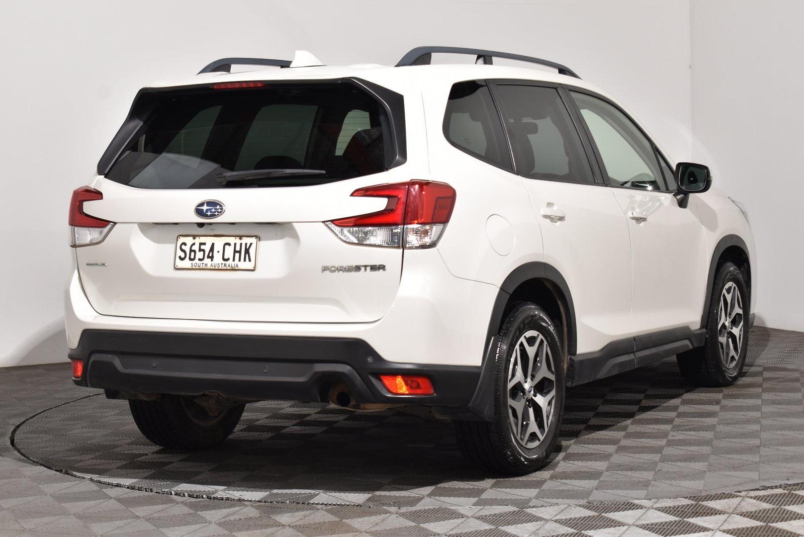 2020 Subaru Forester 25iL — photo 14