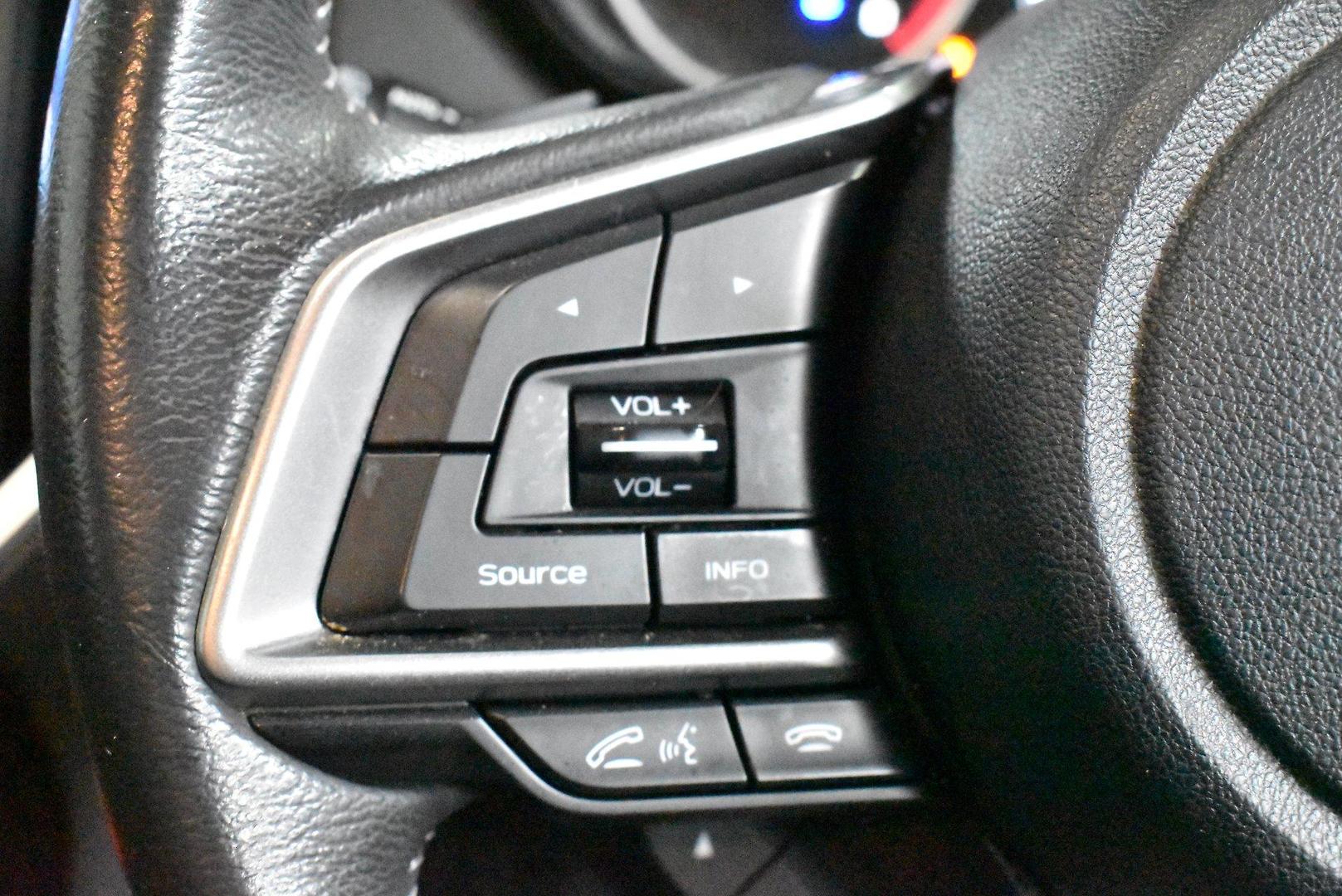 2020 Subaru Forester 25iL — photo 21