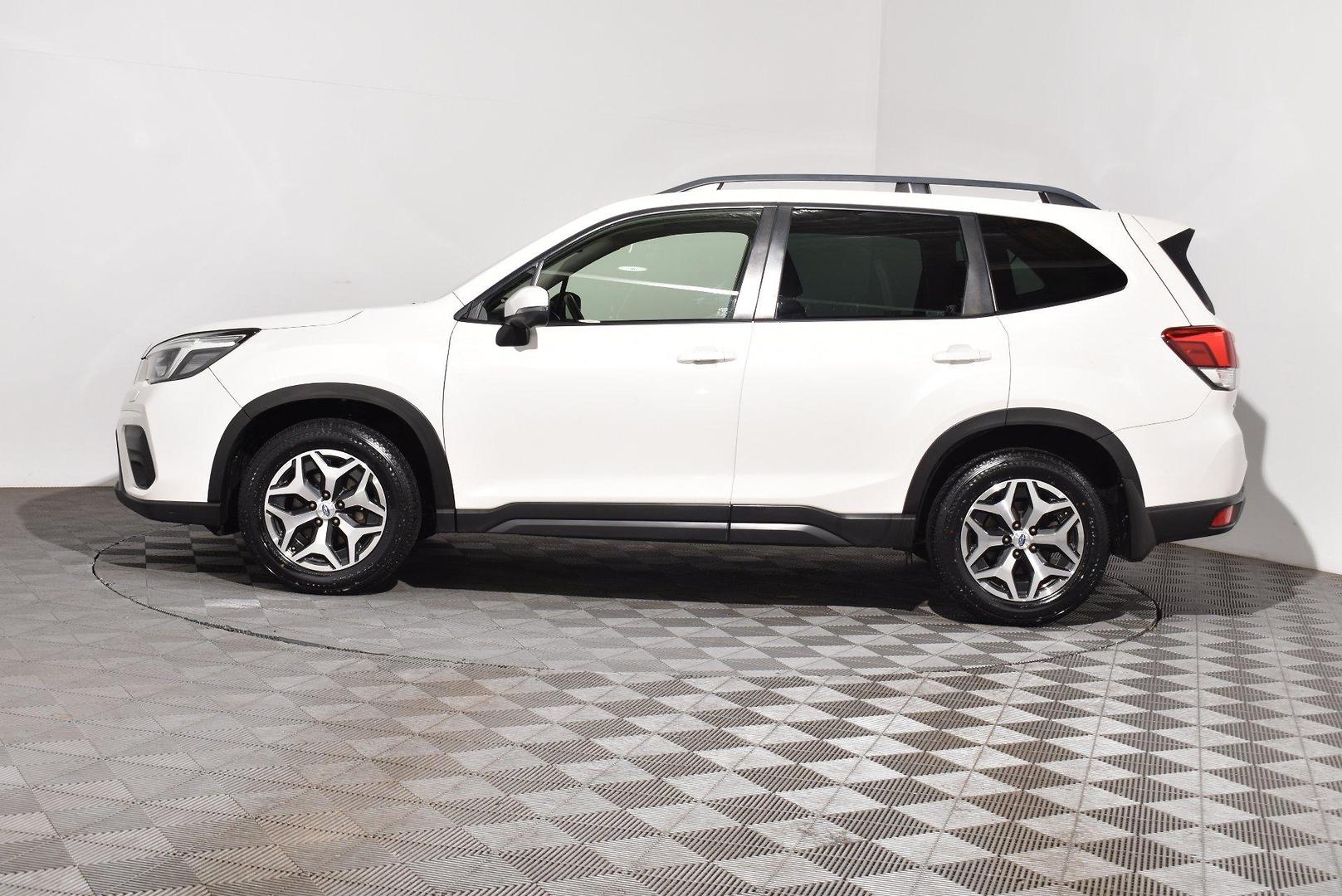 2020 Subaru Forester 25iL — photo 11