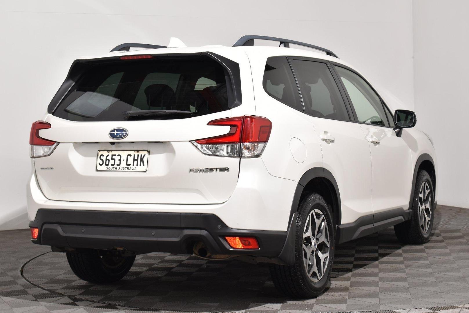 2020 Subaru Forester 25iL — photo 14