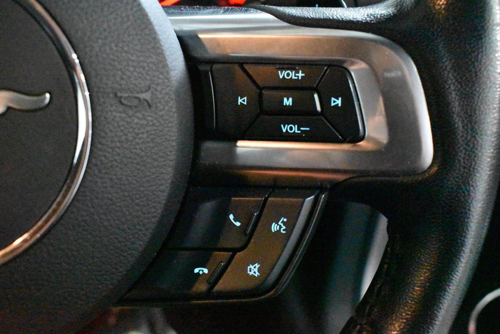 2017 Ford Mustang GT — photo 22