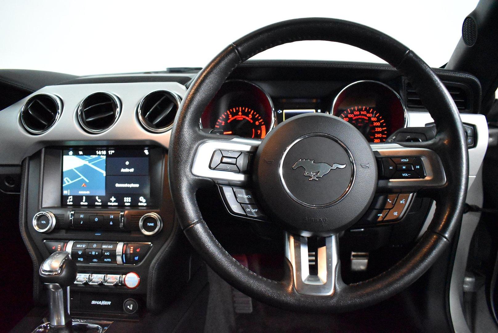2017 Ford Mustang GT — photo 5