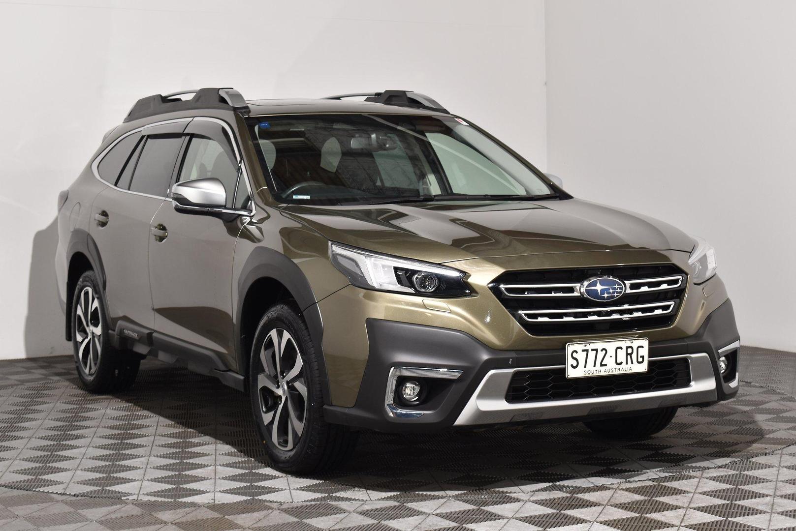2022 Subaru Outback AWD Touring — photo 1