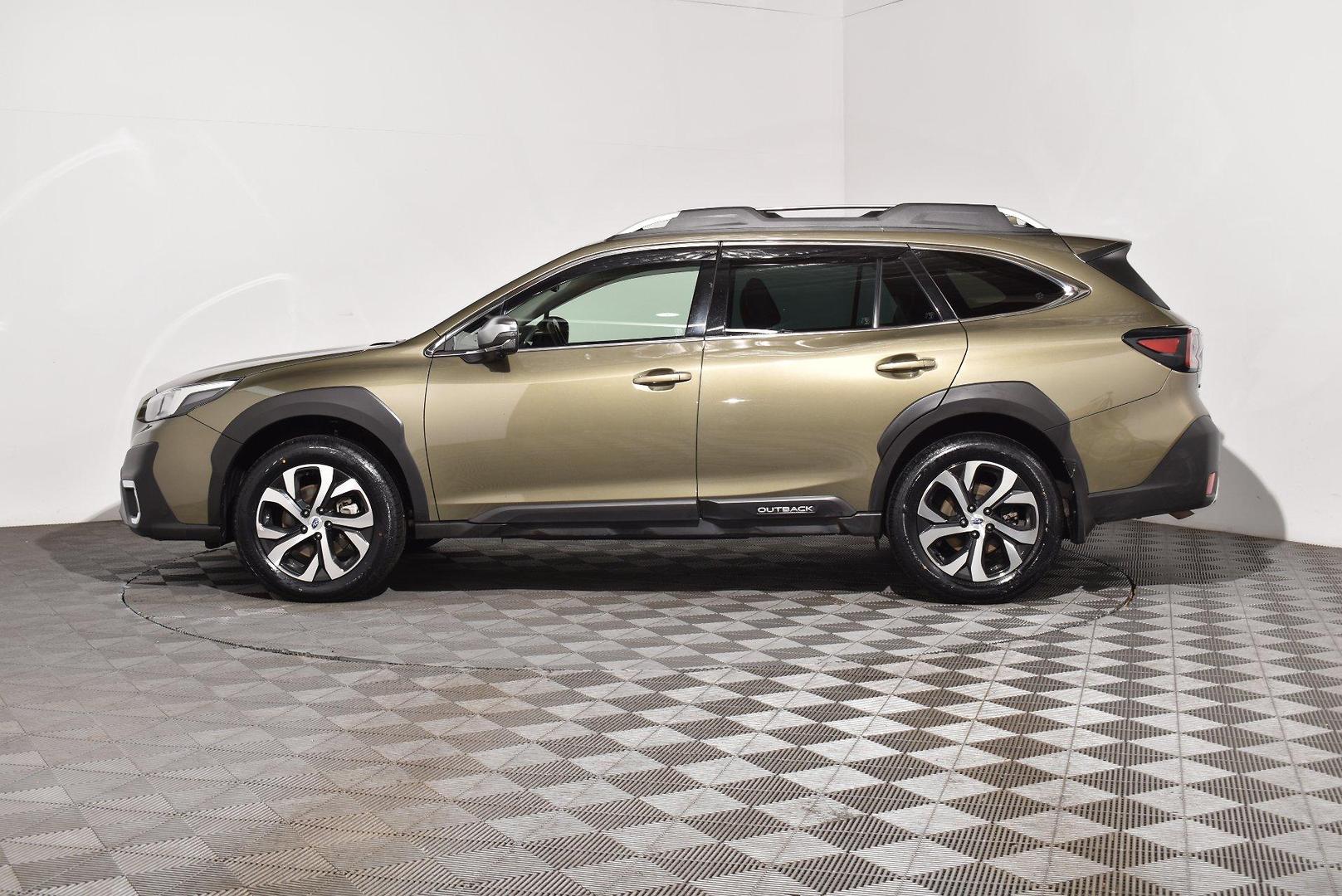 2022 Subaru Outback AWD Touring — photo 11