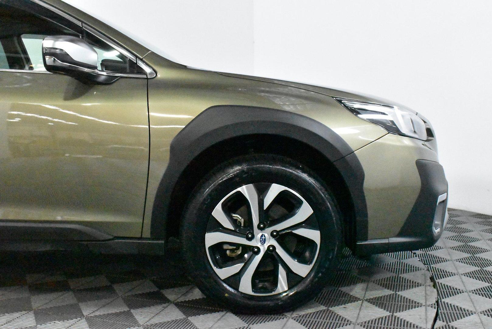 2022 Subaru Outback AWD Touring — photo 18