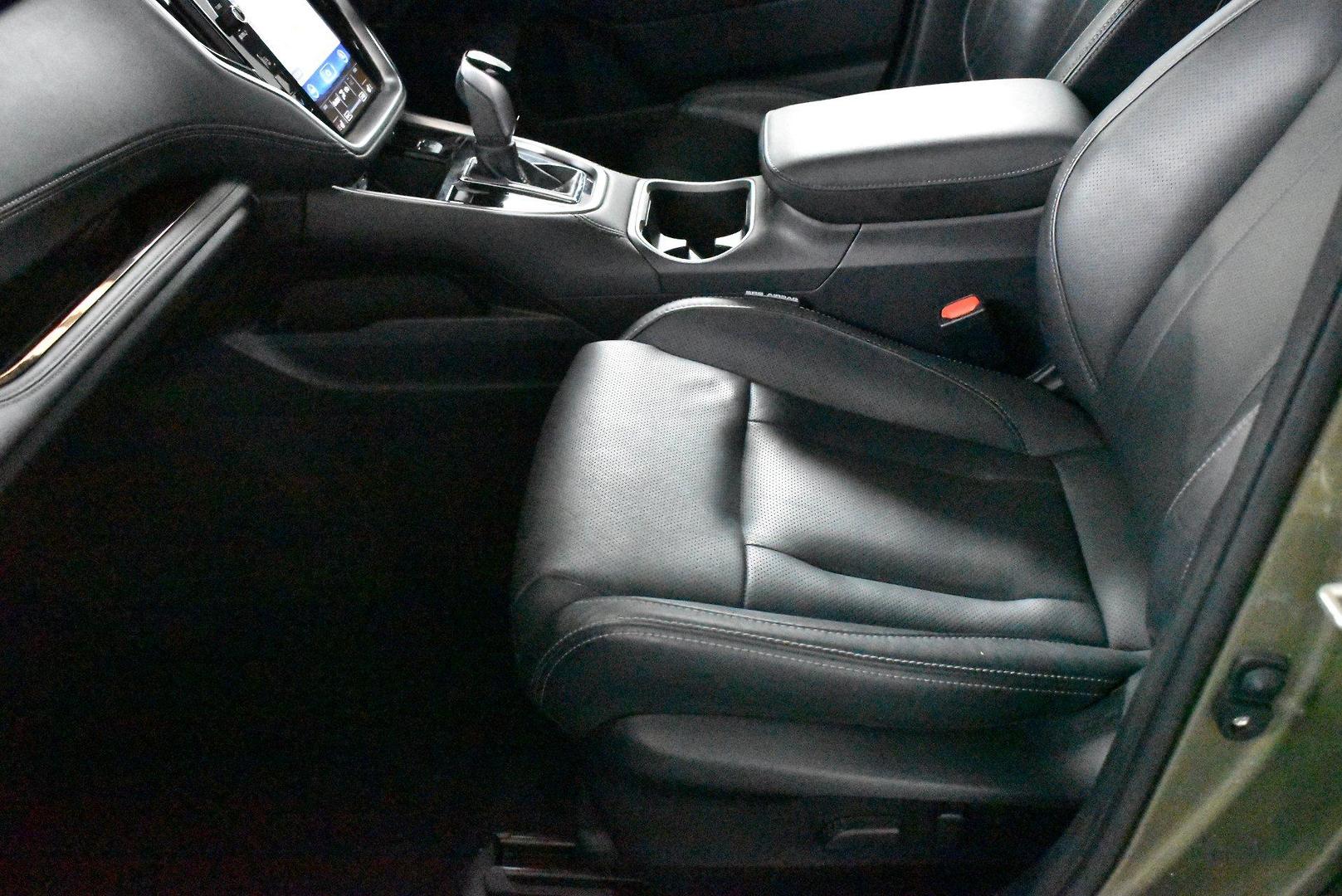 2022 Subaru Outback AWD Touring — photo 7