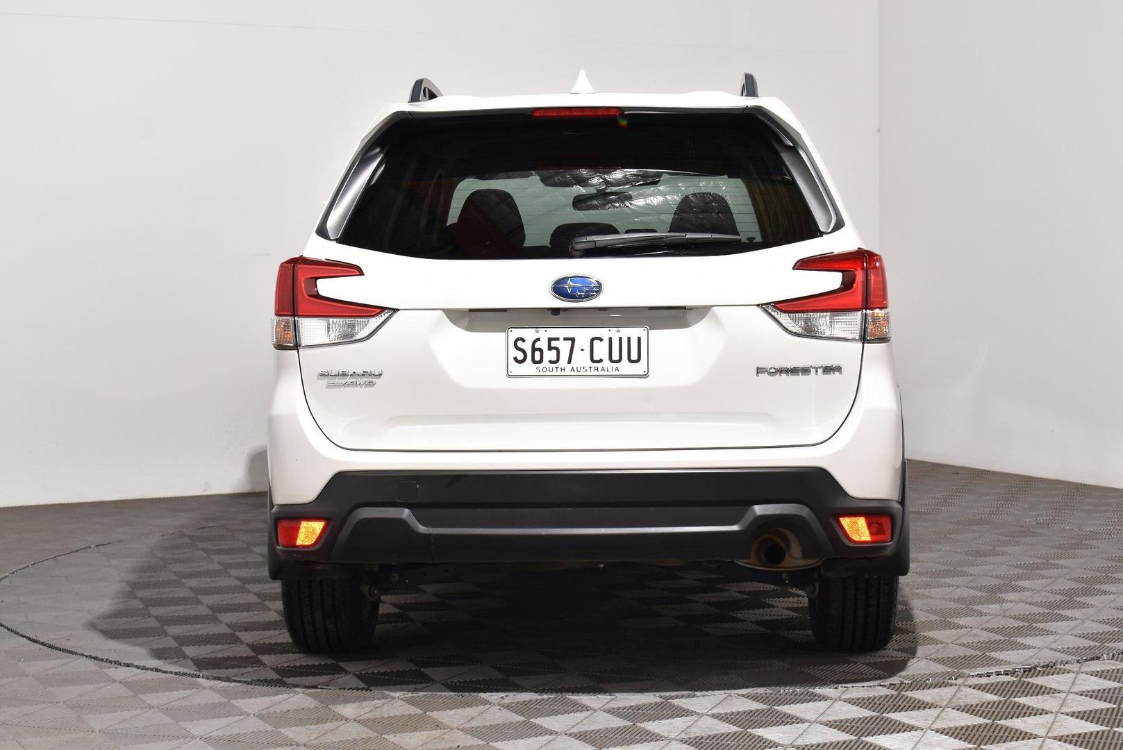 2021 Subaru Forester 25i — photo 4