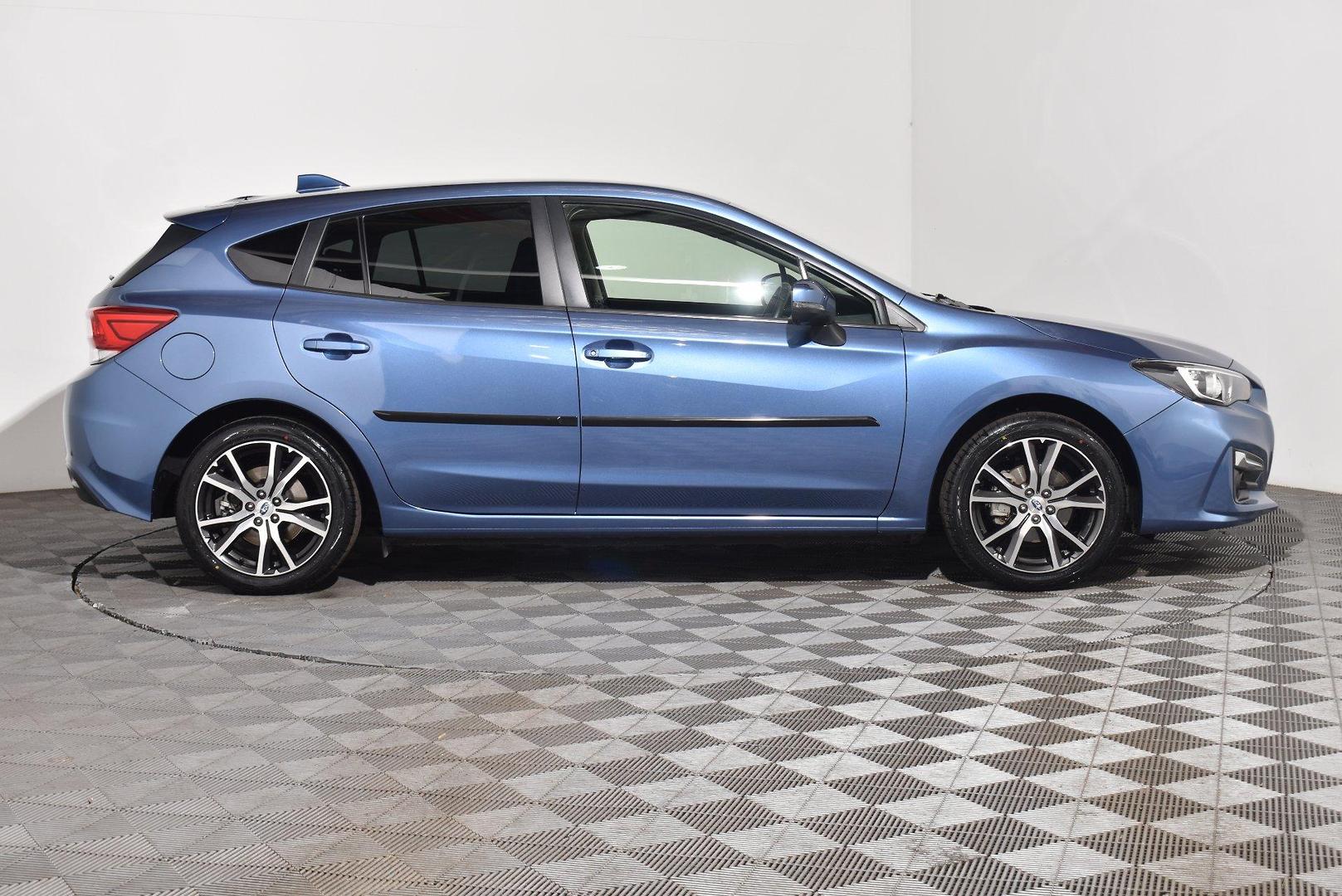 2017 Subaru Impreza 20iL — photo 10