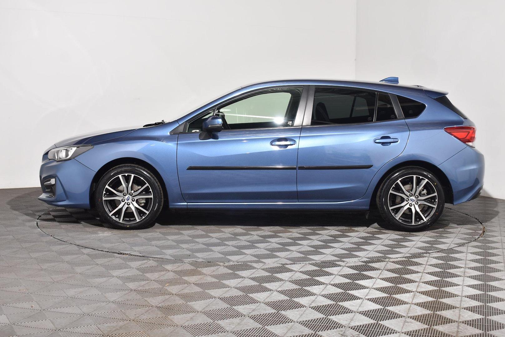 2017 Subaru Impreza 20iL — photo 11