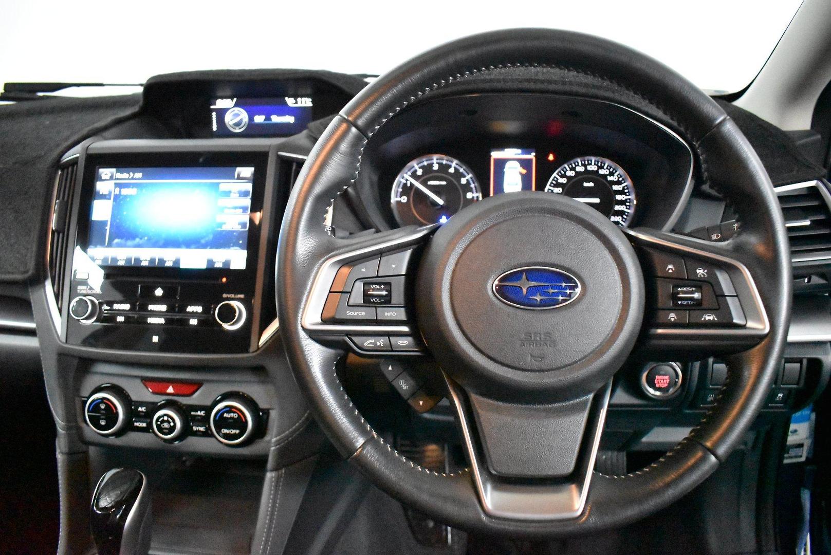 2017 Subaru Impreza 20iL — photo 5