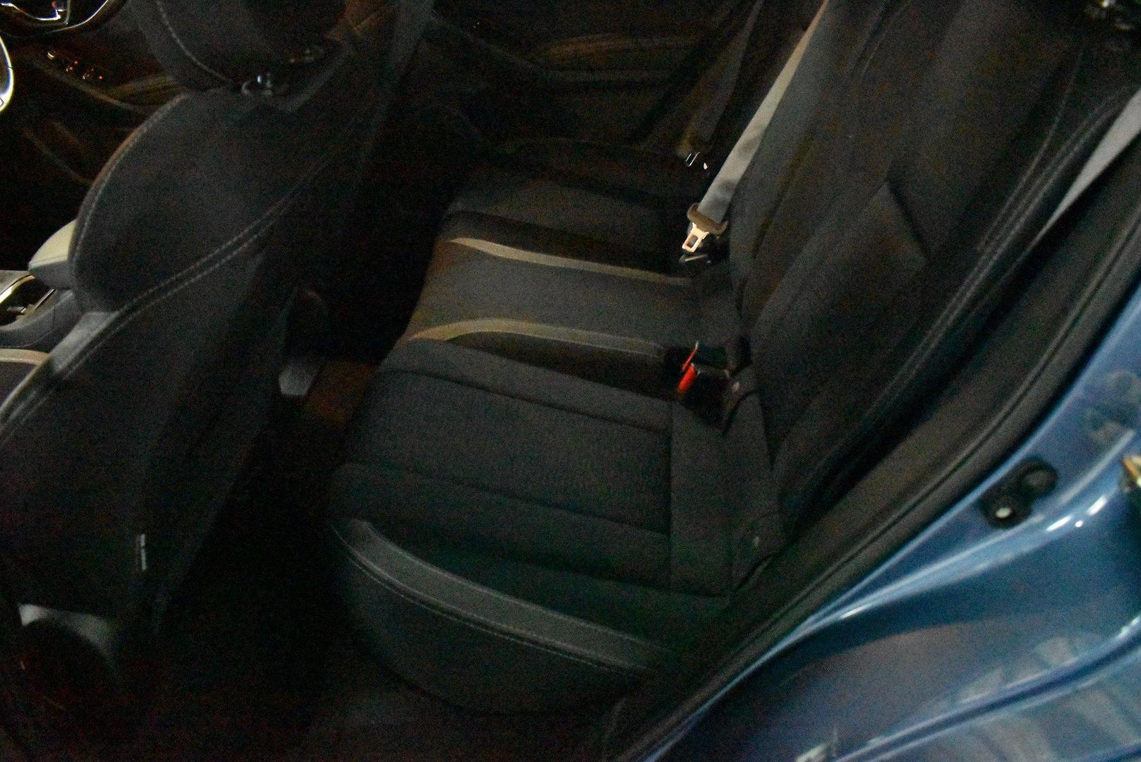 2017 Subaru Impreza 20iL — photo 8