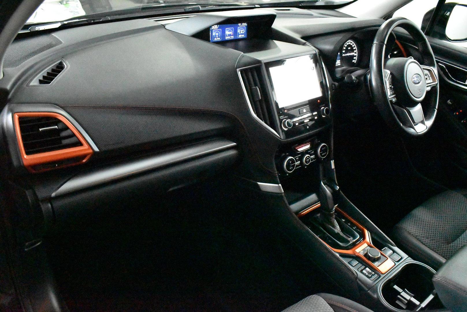 2020 Subaru Forester 25i Sport — photo 6