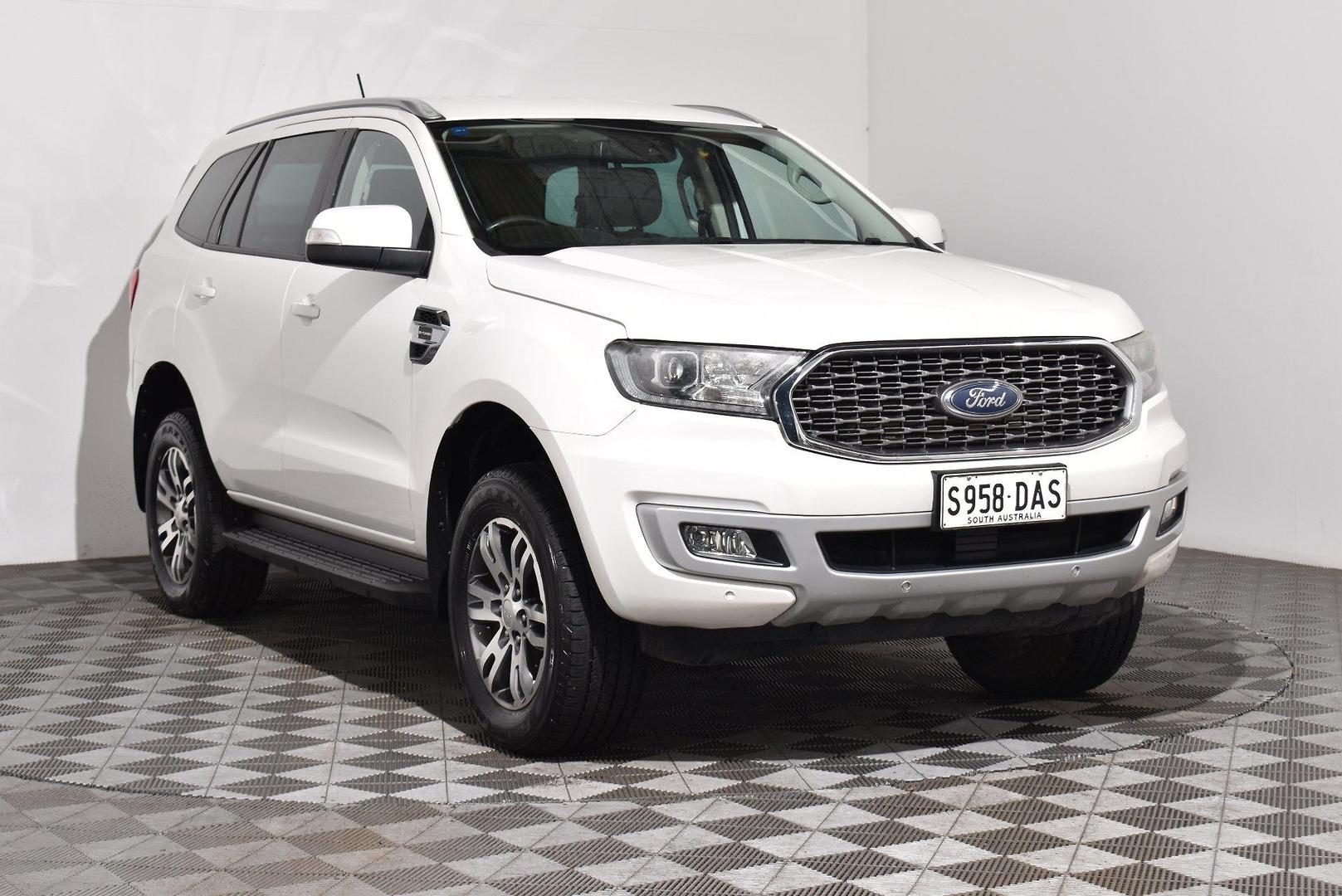 2022 Ford Everest Trend — photo 1
