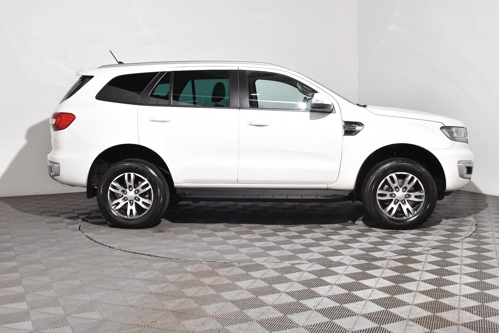 2022 Ford Everest Trend — photo 10