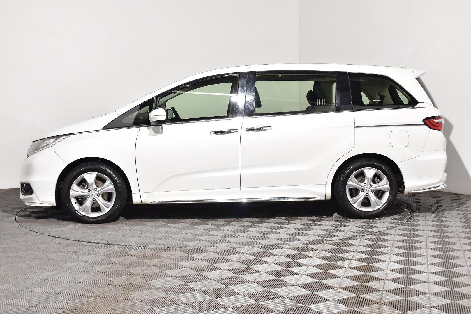 2019 Honda Odyssey VTi — photo 12