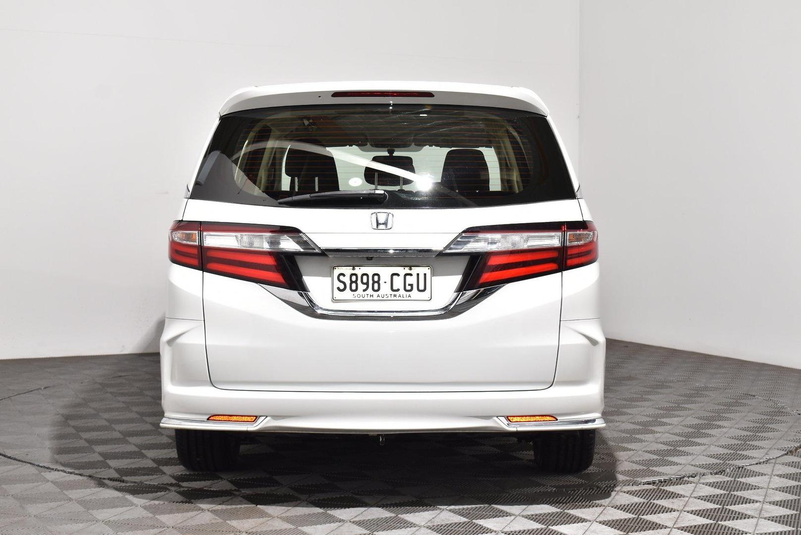 2019 Honda Odyssey VTi — photo 4
