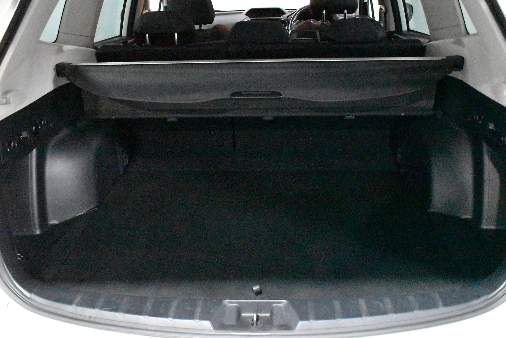 2020 Subaru Forester 25i — photo 16