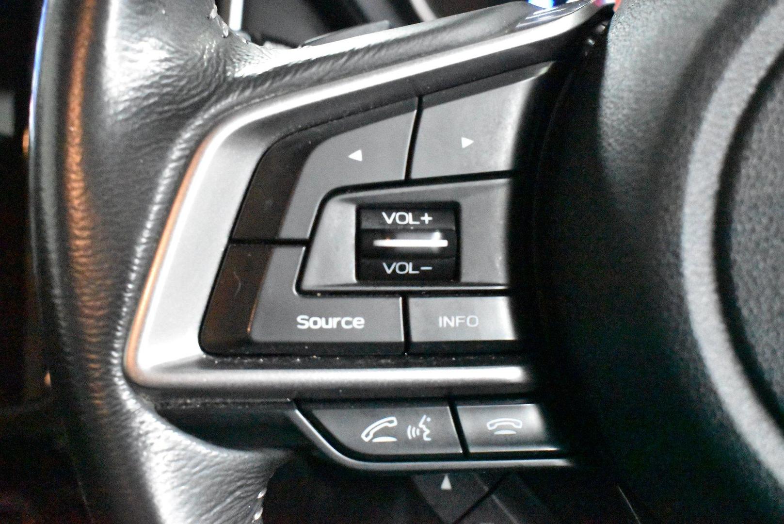 2020 Subaru Forester 25i — photo 21