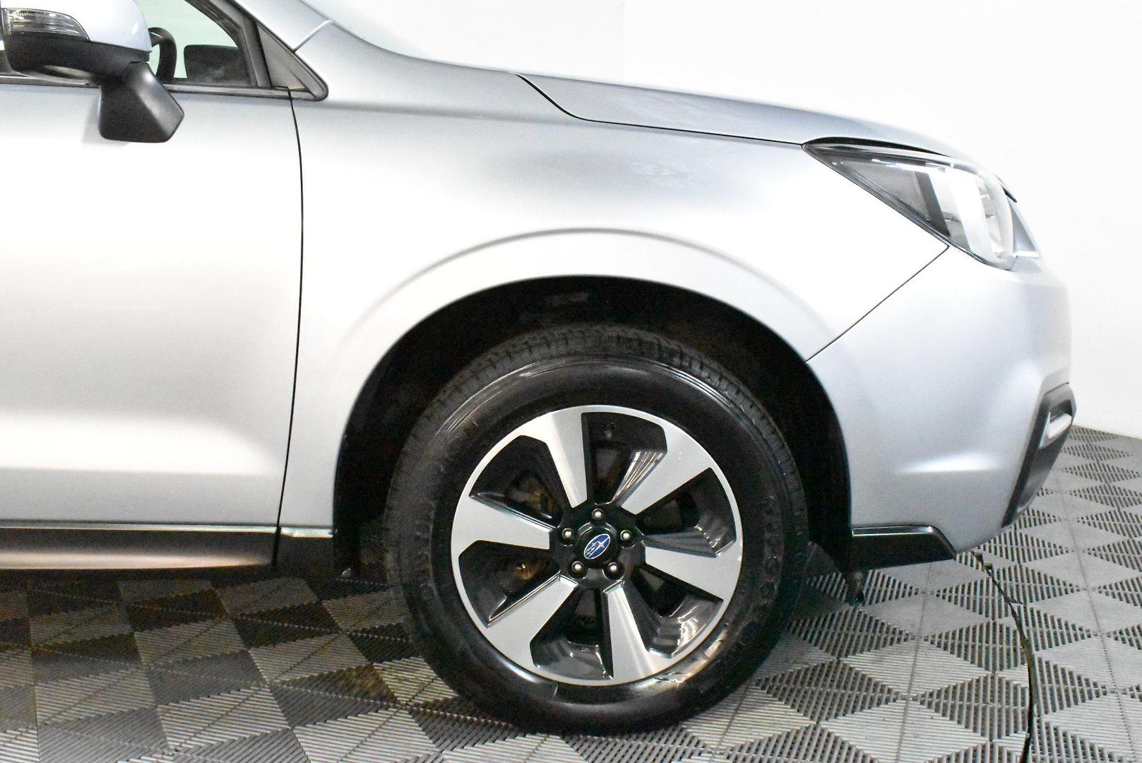 2017 Subaru Forester 25iL — photo 18
