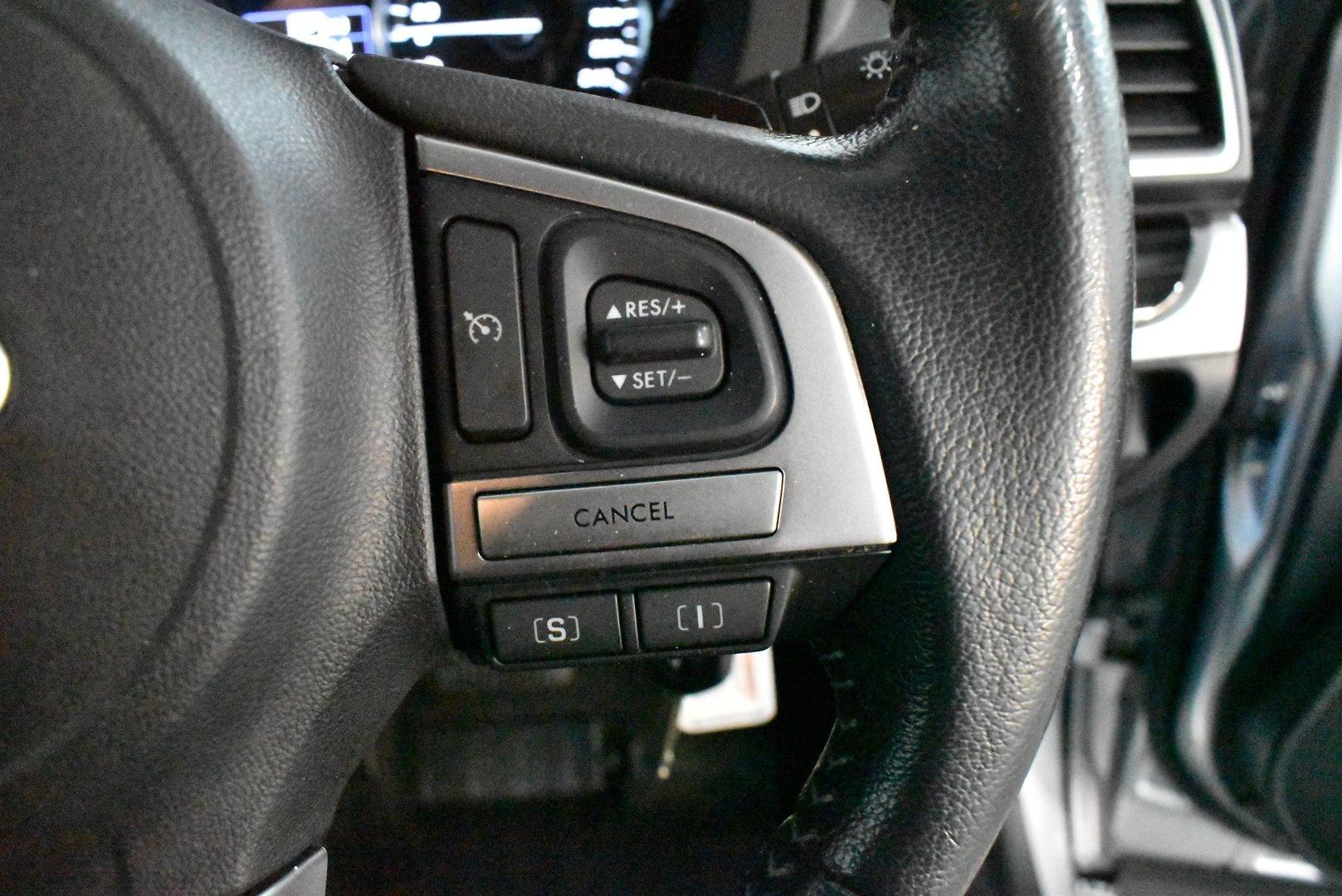2017 Subaru Forester 25iL — photo 22