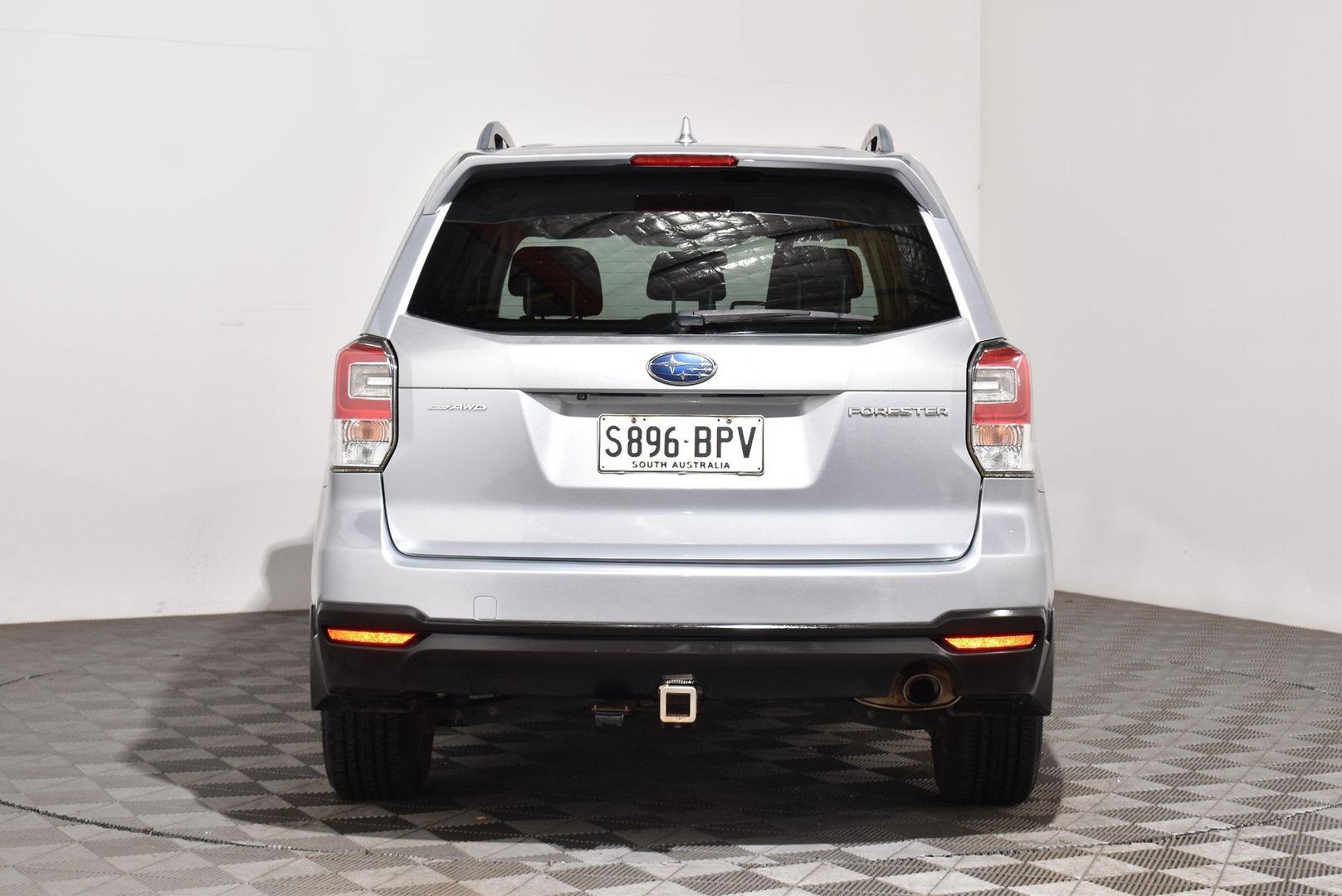 2017 Subaru Forester 25iL — photo 4
