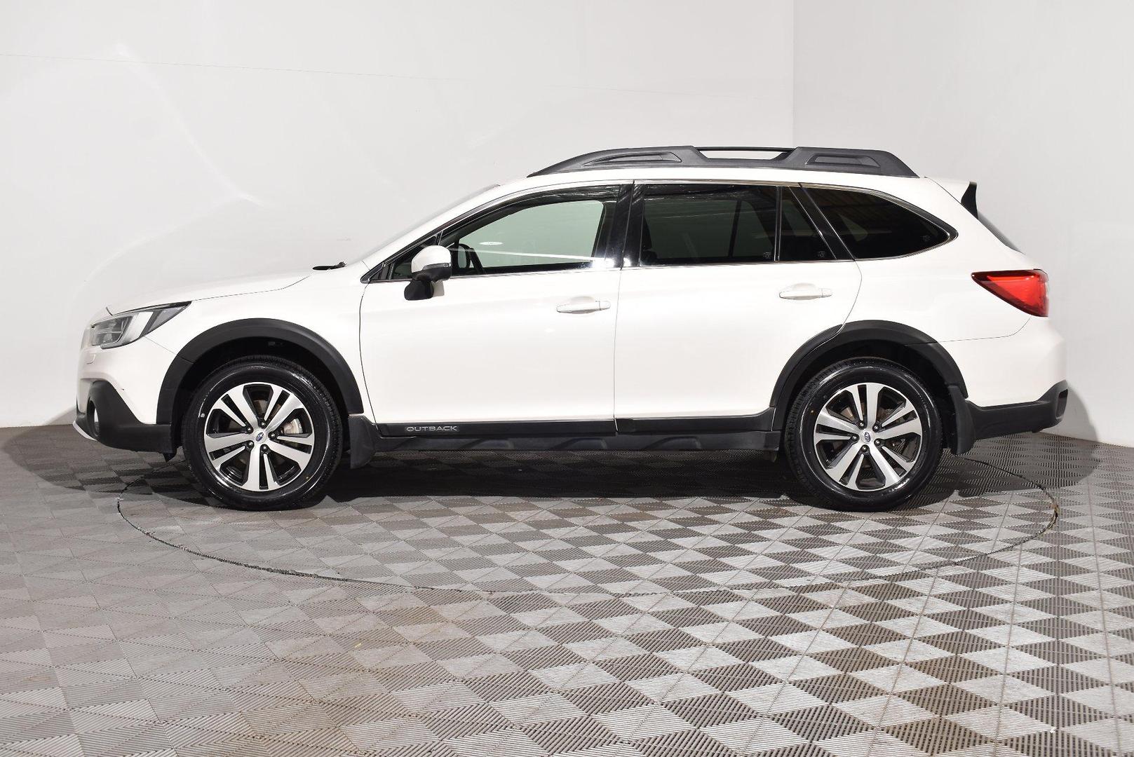 2018 Subaru Outback 25i Premium — photo 11