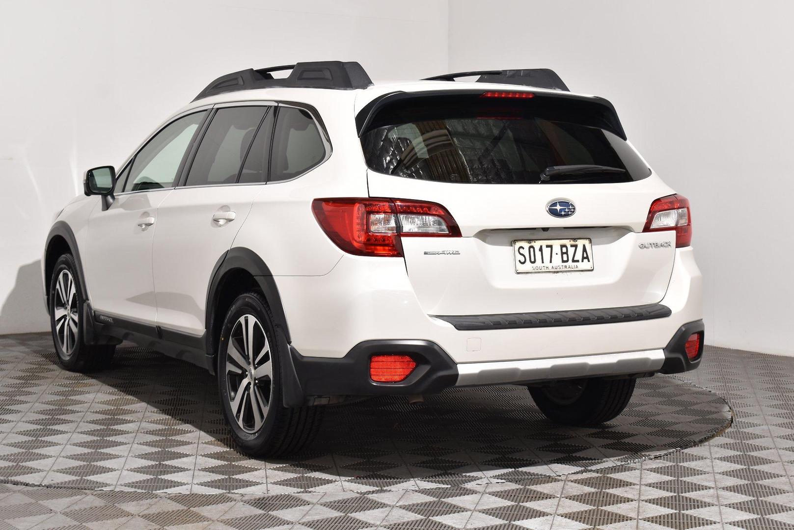 2018 Subaru Outback 25i Premium — photo 2