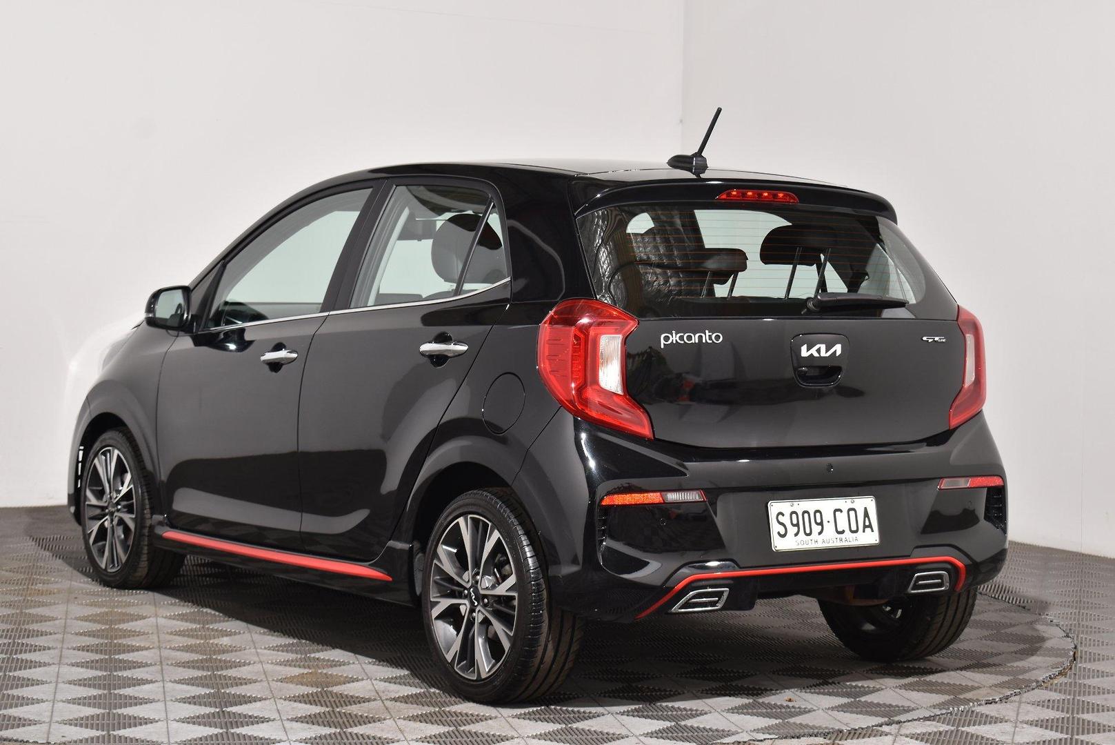 2021 Kia Picanto GTLine — photo 2