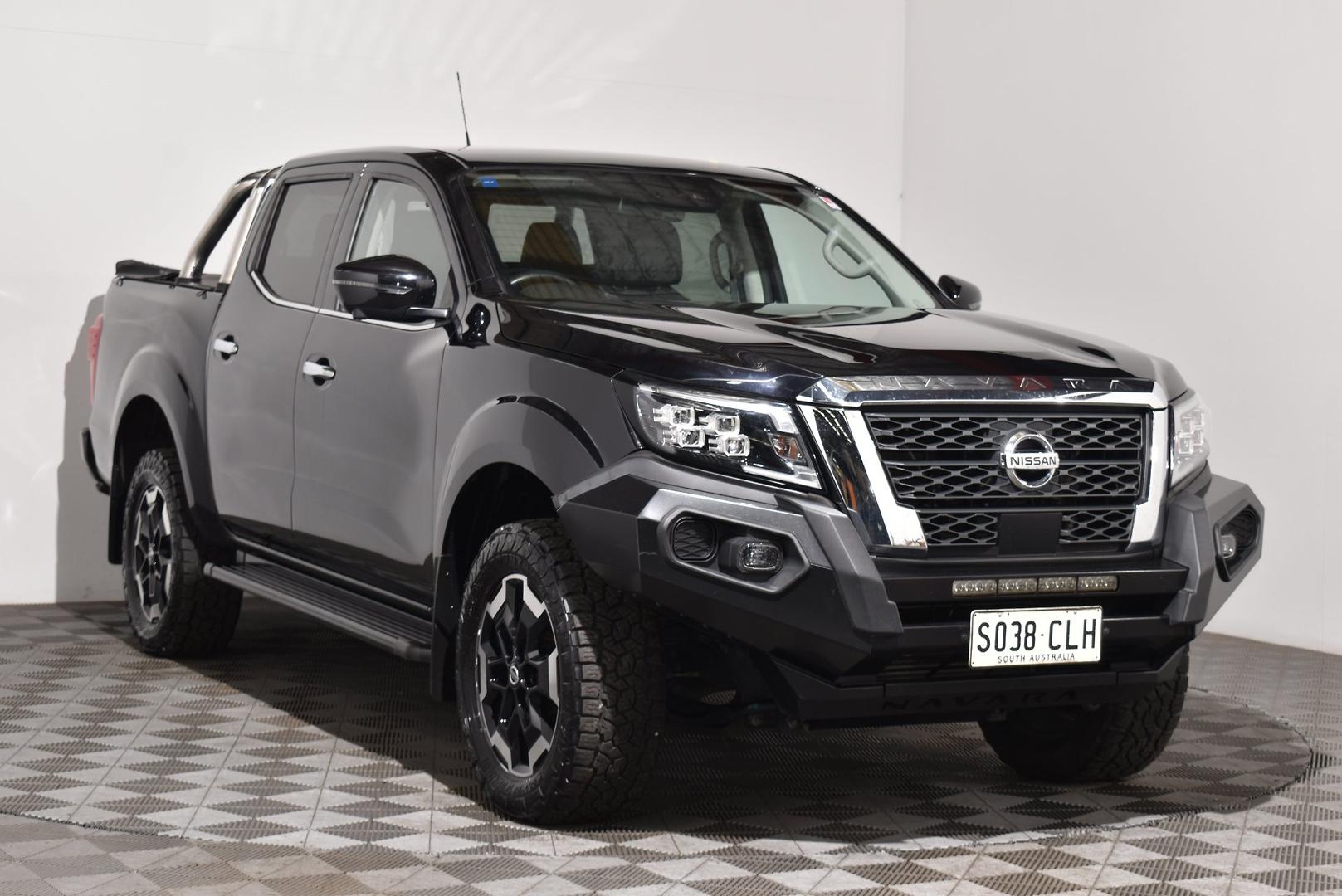 2021 Nissan Navara STX — photo 1