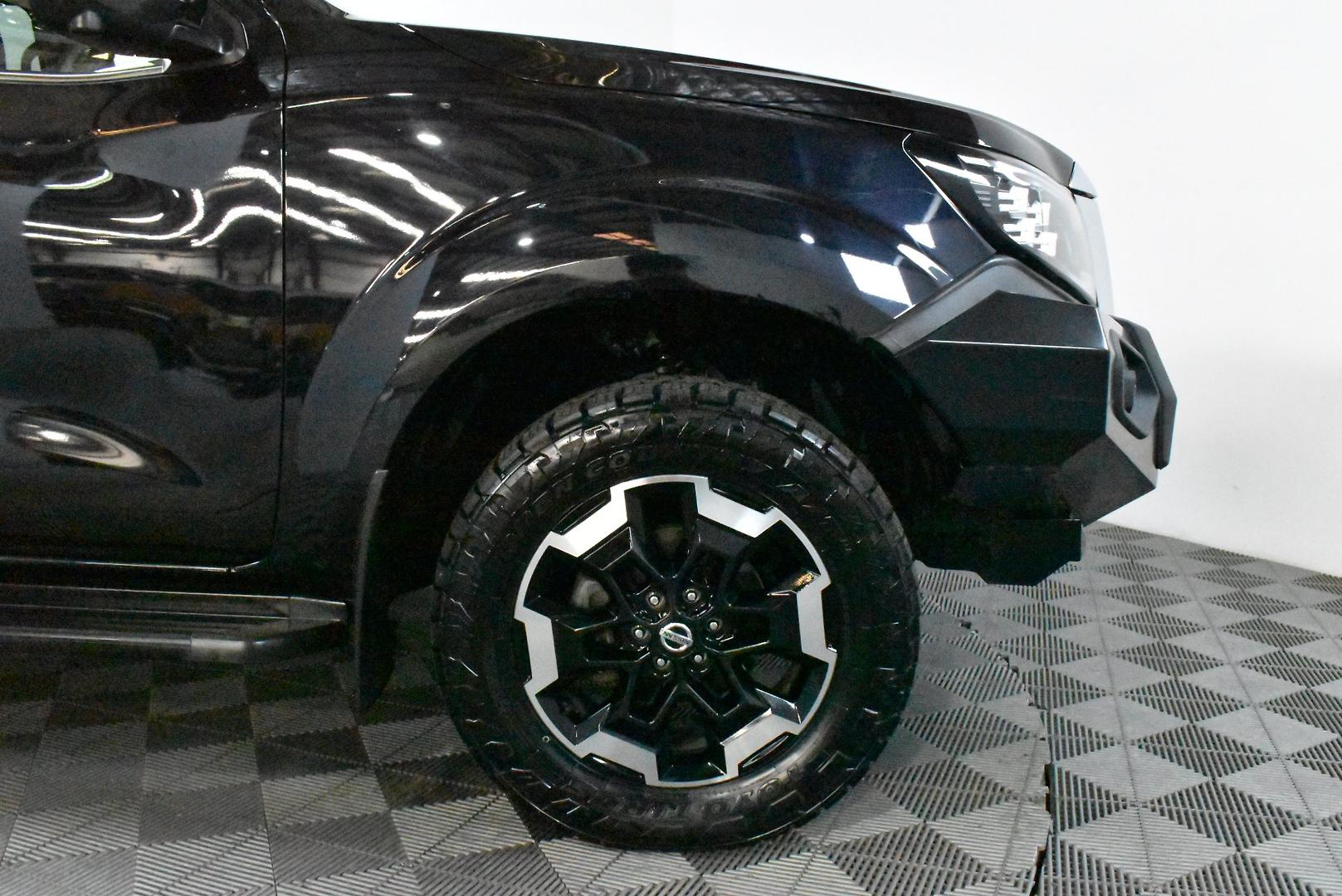 2021 Nissan Navara STX — photo 18