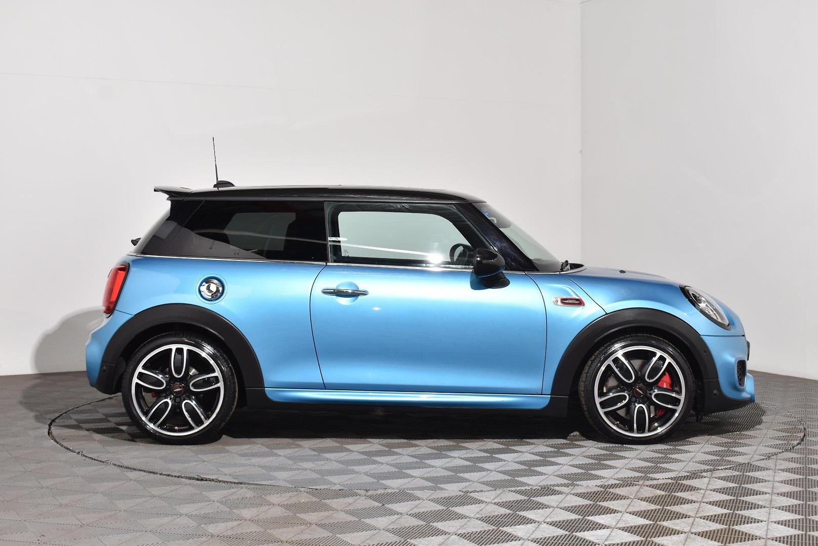 2018 MINI Hatch John Cooper Works — photo 10