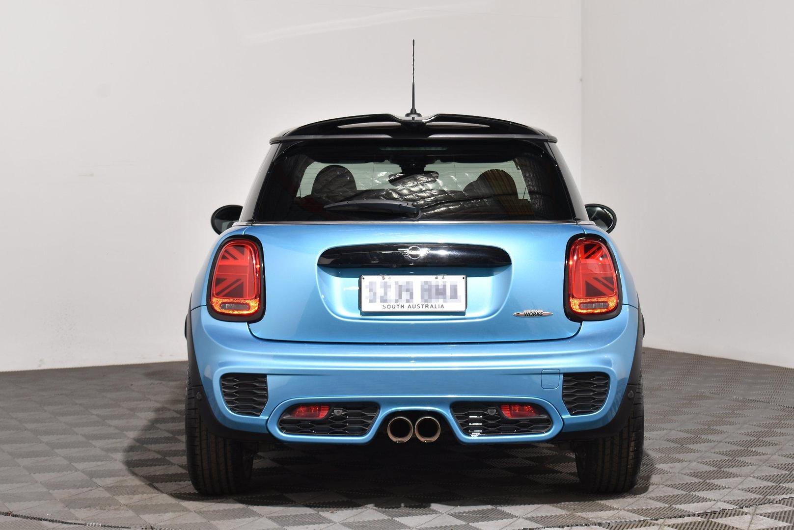 2018 MINI Hatch John Cooper Works — photo 4