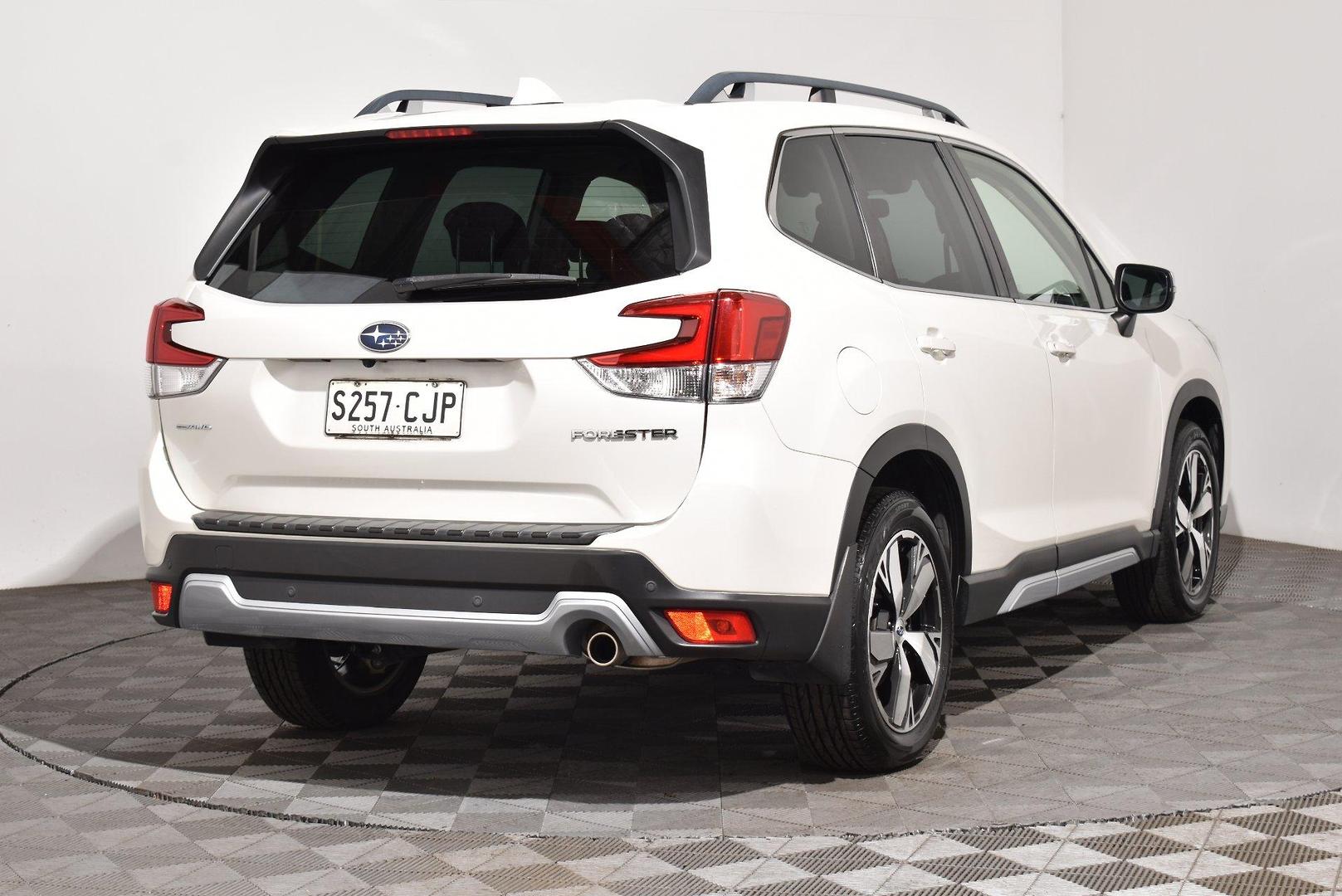 2020 Subaru Forester 25iS — photo 13