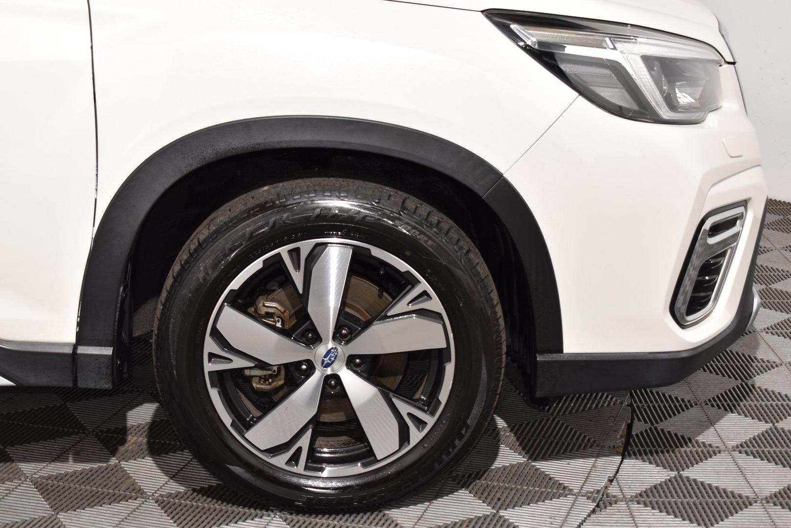 2020 Subaru Forester 25iS — photo 17