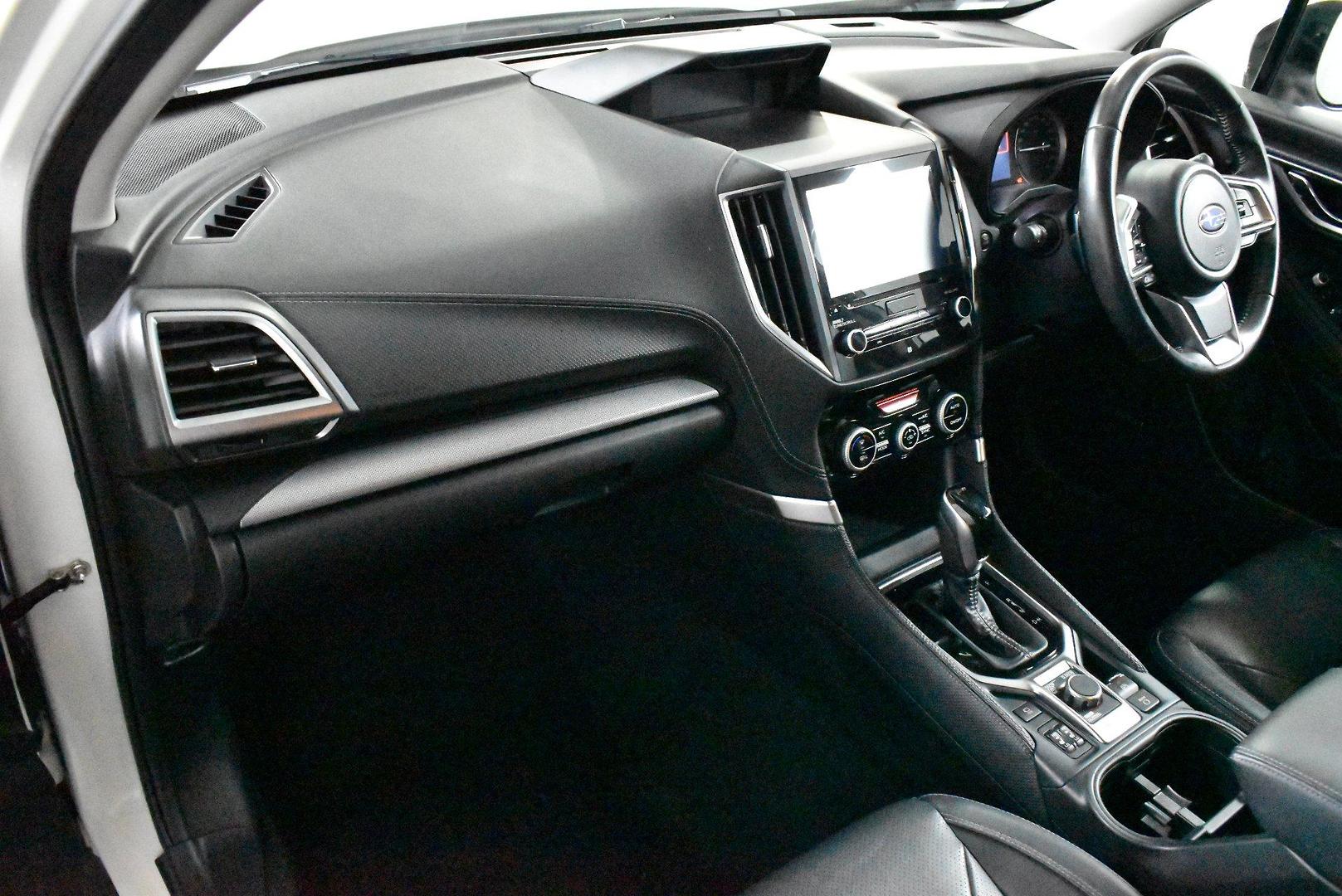2020 Subaru Forester 25iS — photo 5