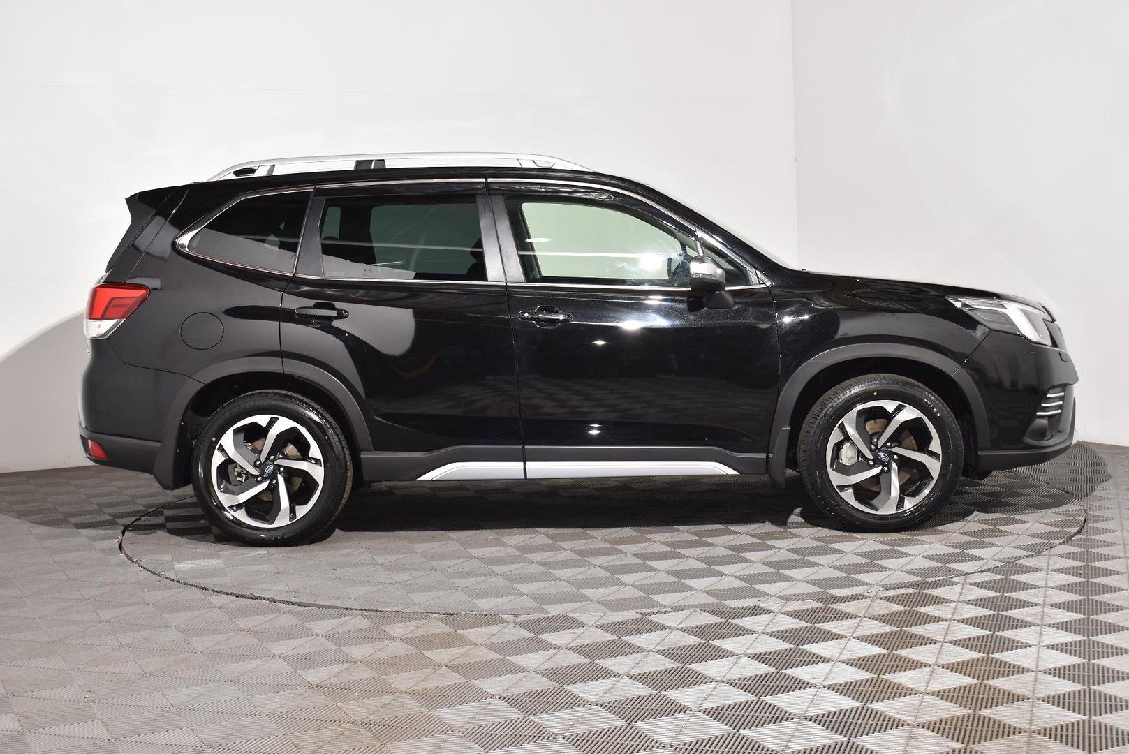 2021 Subaru Forester 25iS — photo 10