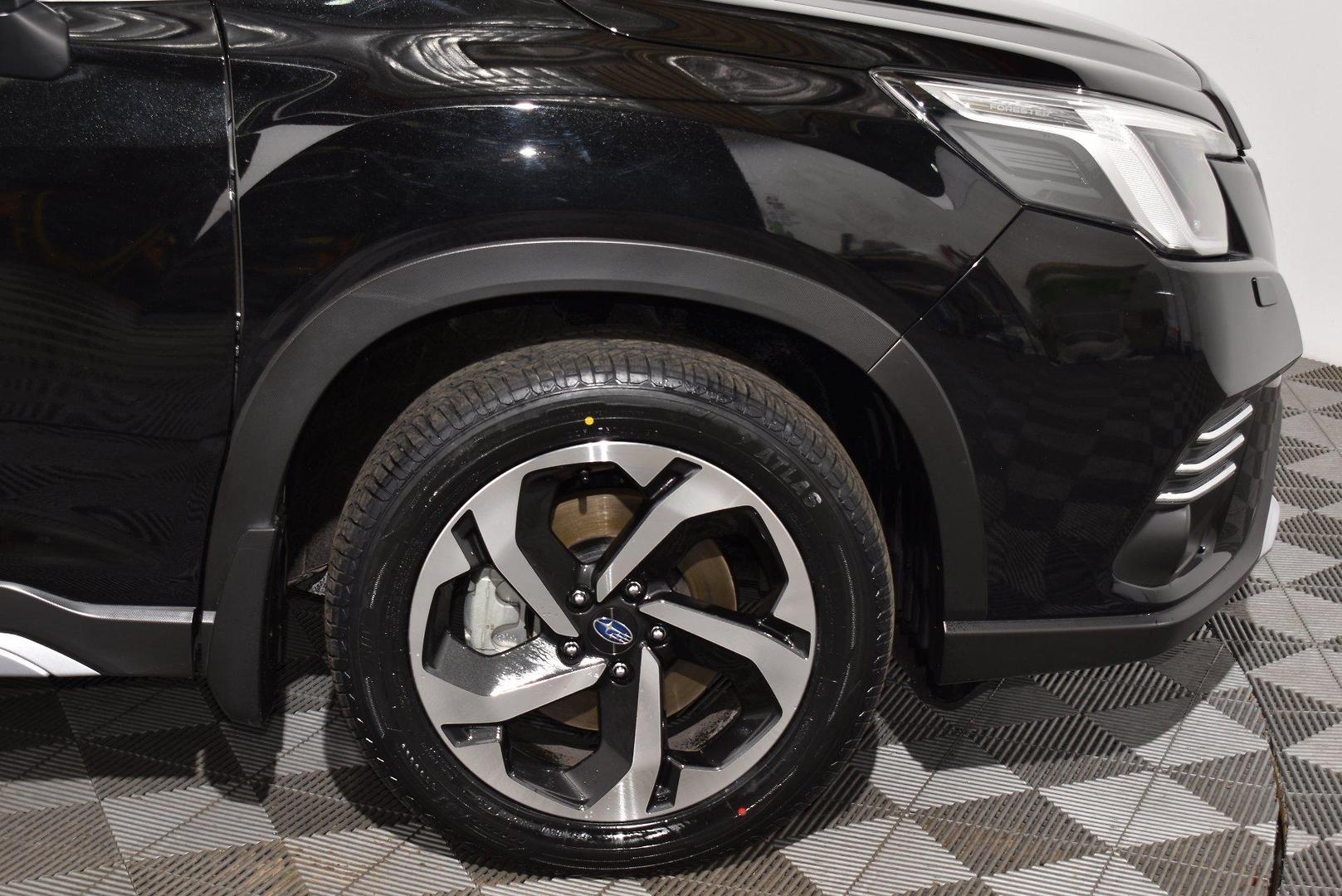 2021 Subaru Forester 25iS — photo 18