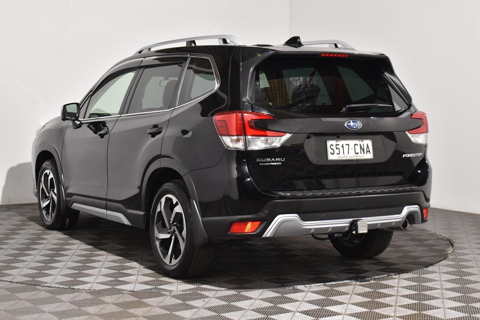 2021 Subaru Forester 25iS — photo 2