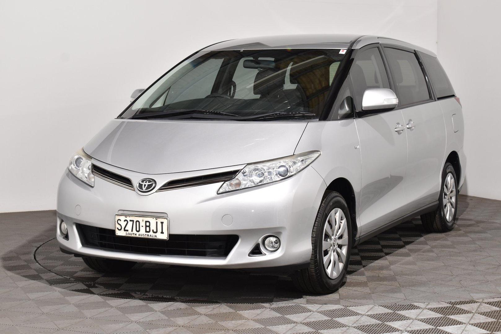 2015 Toyota Tarago GLi — photo 13
