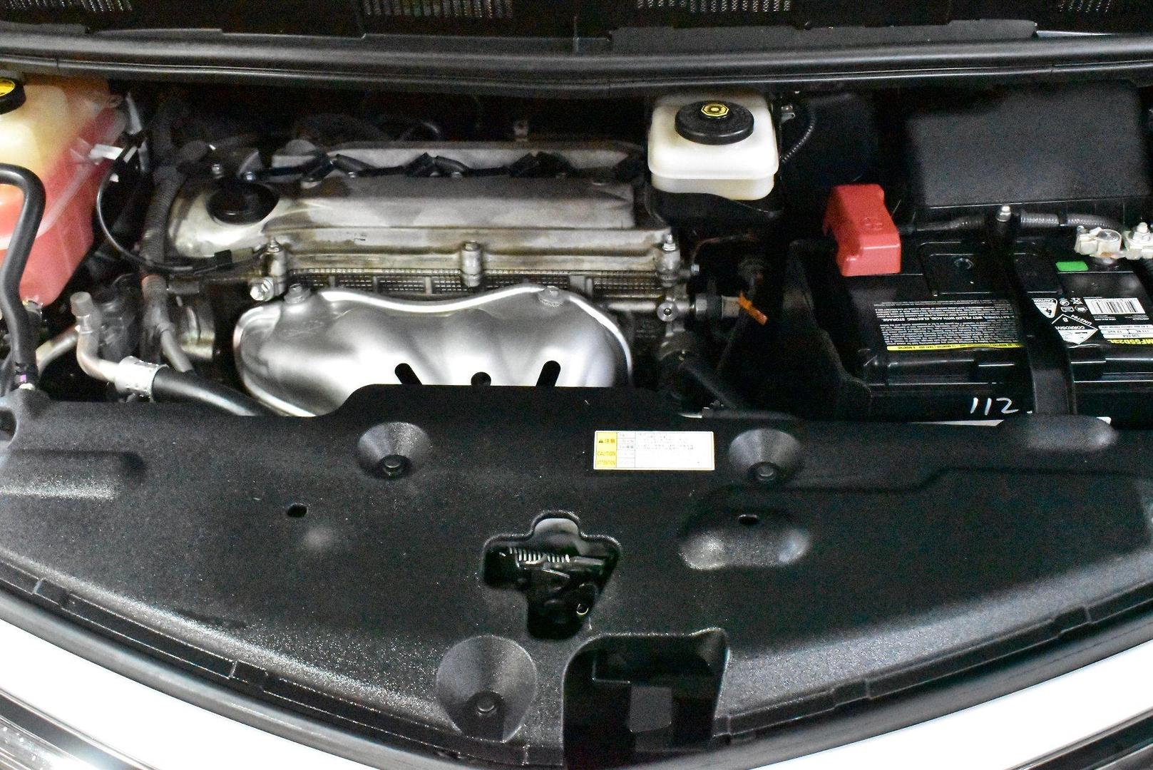 2015 Toyota Tarago GLi — photo 17